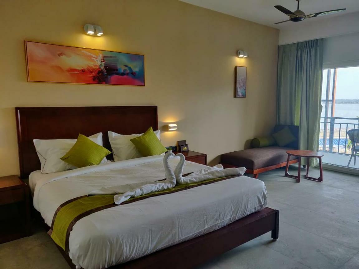 Hotel Sonar Bangla Taki Hasnabad Zewnętrze zdjęcie